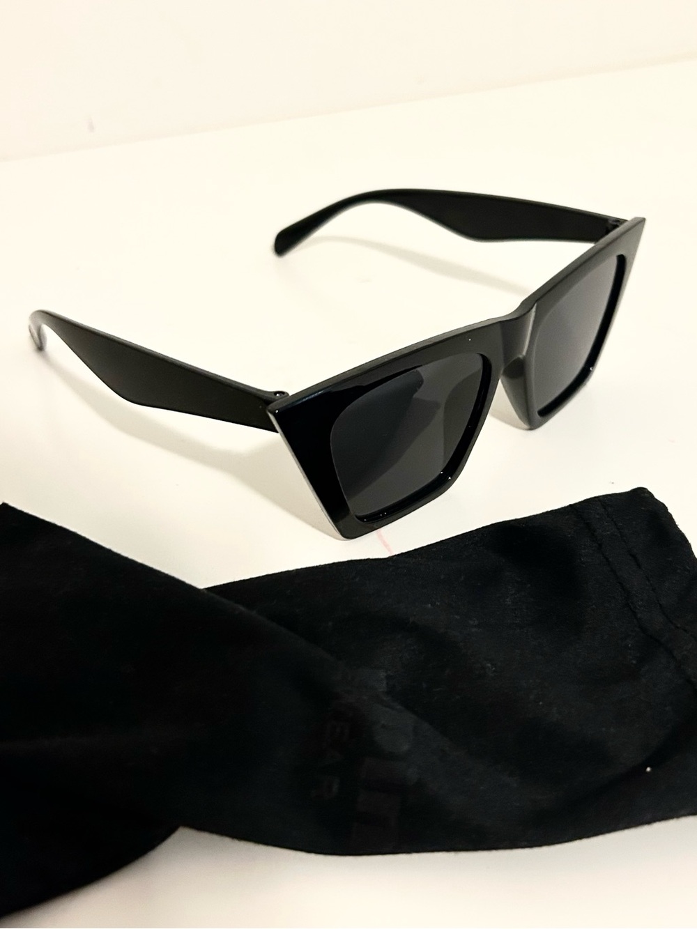 Classic Black Cat-Eye Women's Sunglasses, INCLUDES pouch